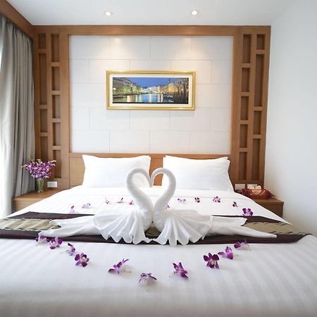 Phuket The Patong Center Hotel מראה חיצוני תמונה