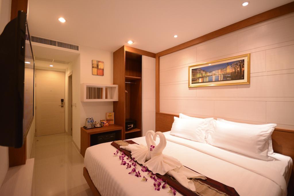 Phuket The Patong Center Hotel חדר תמונה