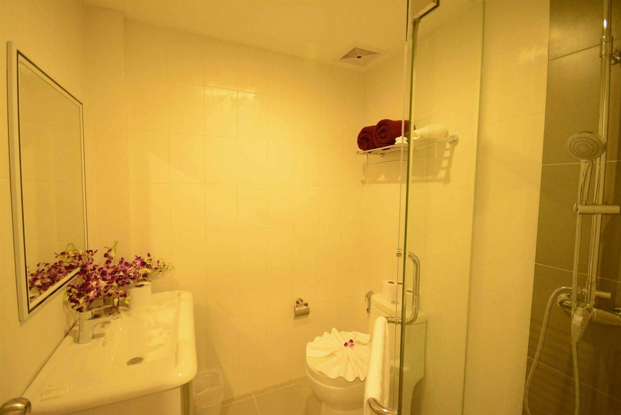 Phuket The Patong Center Hotel מראה חיצוני תמונה