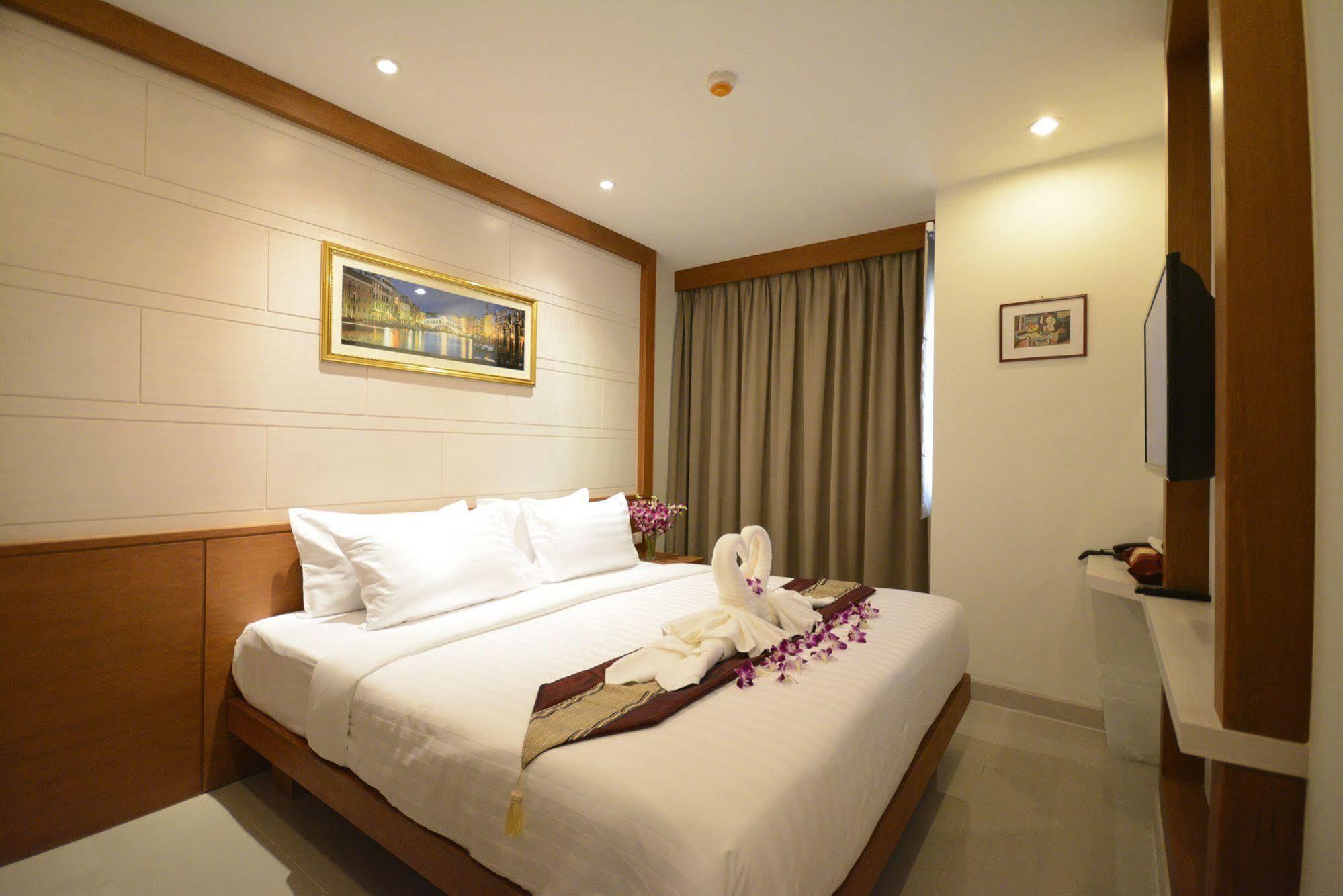 Phuket The Patong Center Hotel מראה חיצוני תמונה