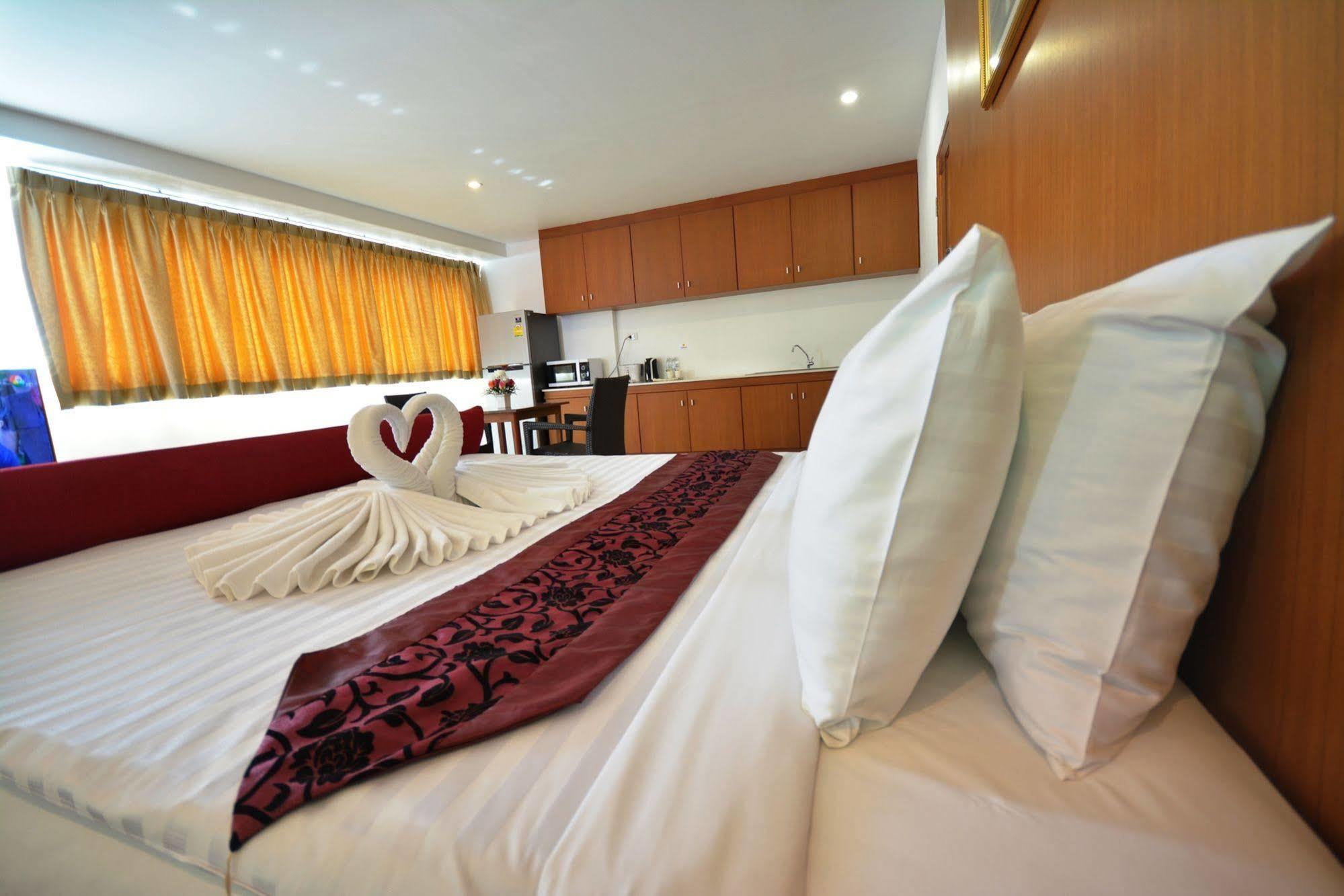 Phuket The Patong Center Hotel מראה חיצוני תמונה