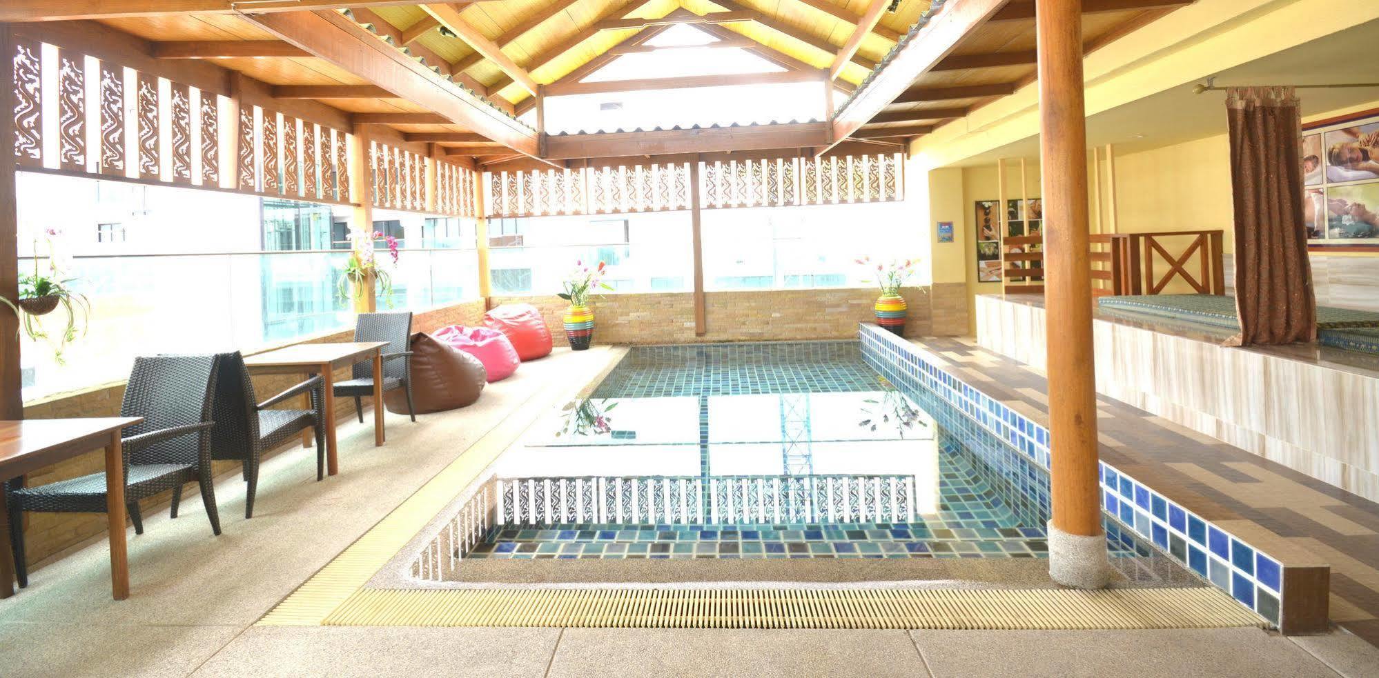 Phuket The Patong Center Hotel מראה חיצוני תמונה